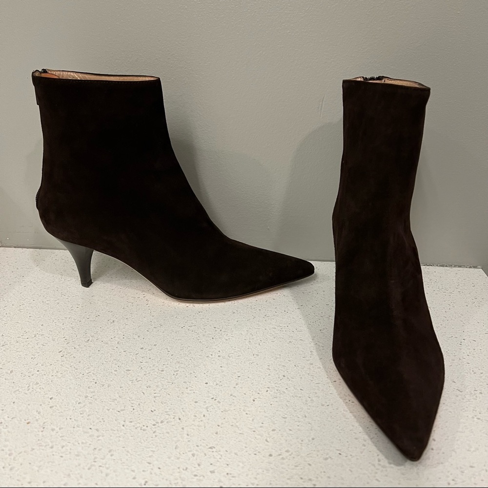 Michael Kors | Like new! | Gwen Boots Brown (Coffee) Suede